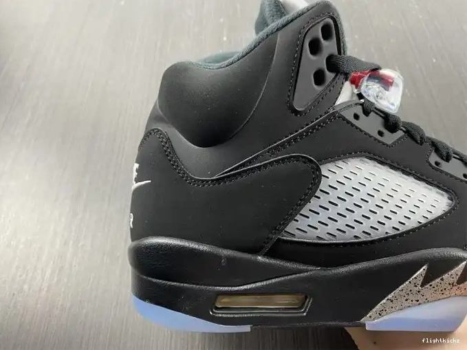 Jordan Metallic Black 845035-003 Retro 5 (2016) 0621